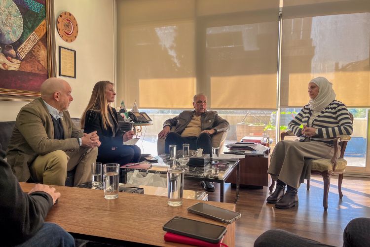 Canadian Red Cross personnel meet with Syrian Arab Red Crescent leadership.