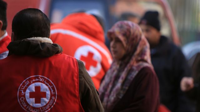 Des membres de la Croix-Rouge libanaise au service de la communauté libanaise