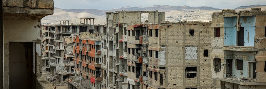 Une ville détruite en banlieue de Damas, en Syrie.