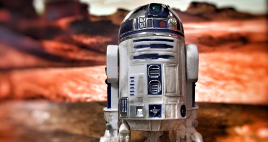 An image of the robot, R2-D2 from Star Wars.